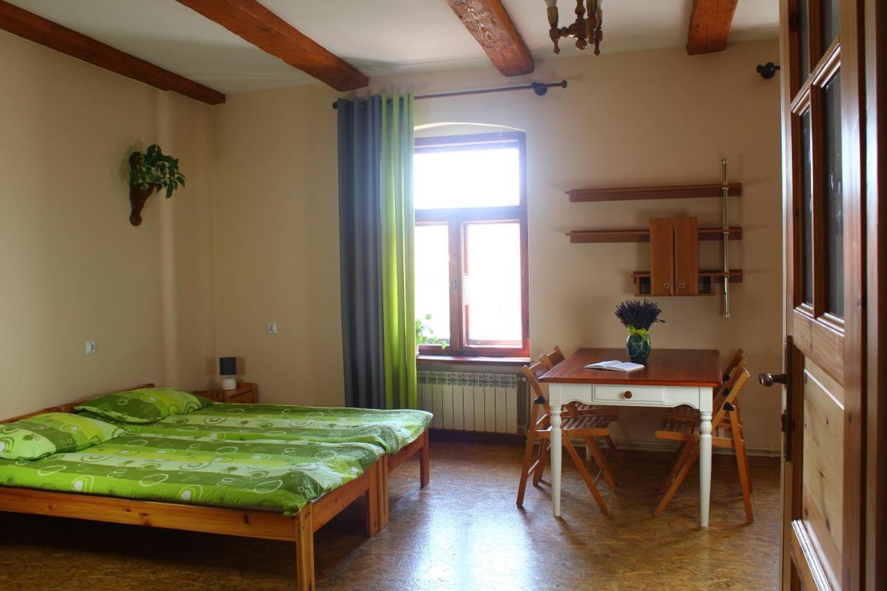 Apartamenty I Pokoje Goscinne "Wacus" Srebrna Góra Exterior foto